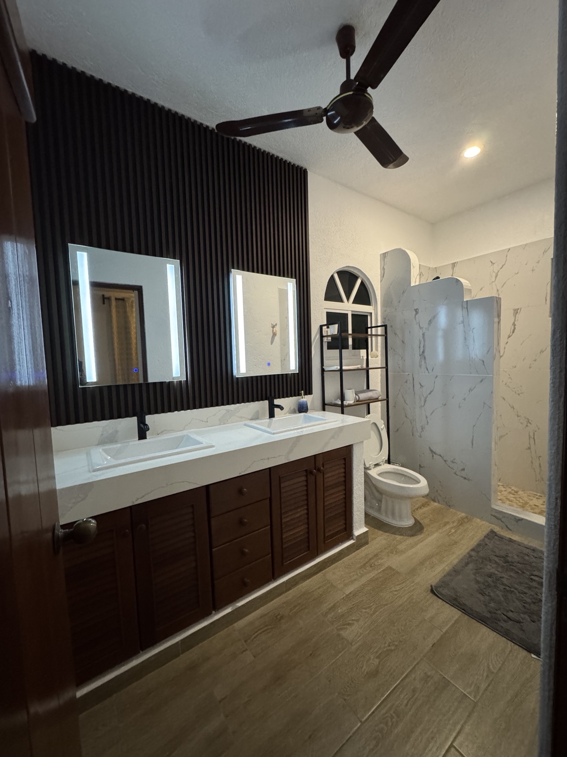 Bathroom suite