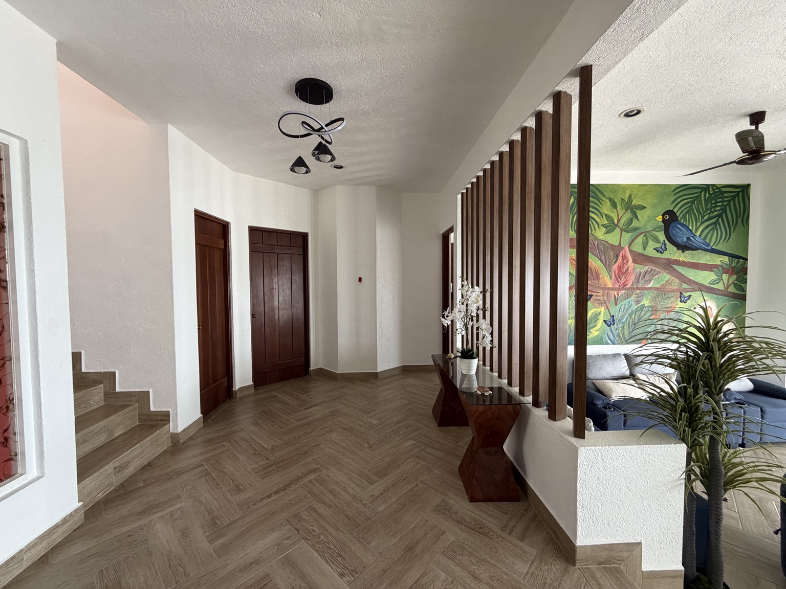 Entry and lounge area